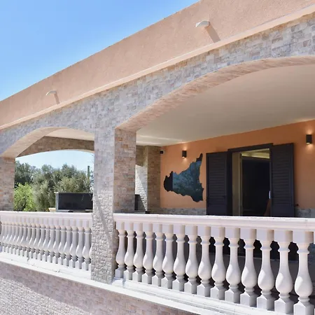 Caruso Villa Avola